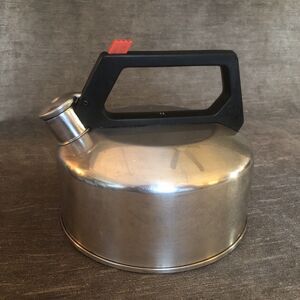 FARBERWARE Tea Kettle 2.5 Quart Stainless Whistling Teapot #758 Taiwan Vintage